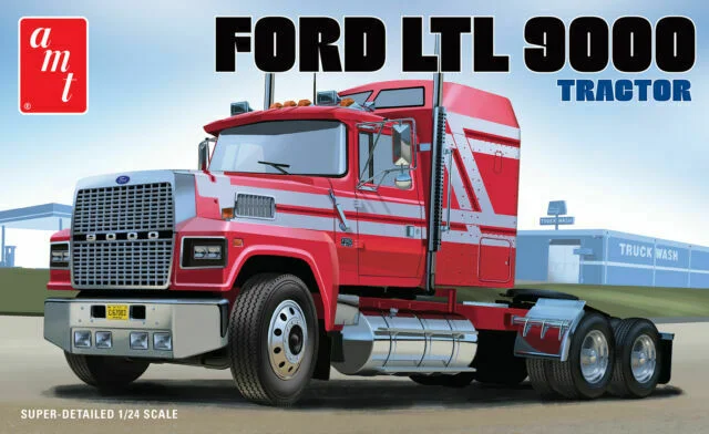 Ford LTL 9000 Tractor (1/25 Scale) Plastic Vehicle Model Kit