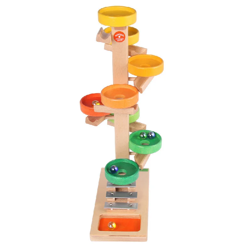 Beck colorful plate tower / Tellerturm