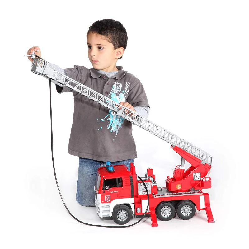 Bruder MAN Fire engine with water pump with Light/Sound Mod.